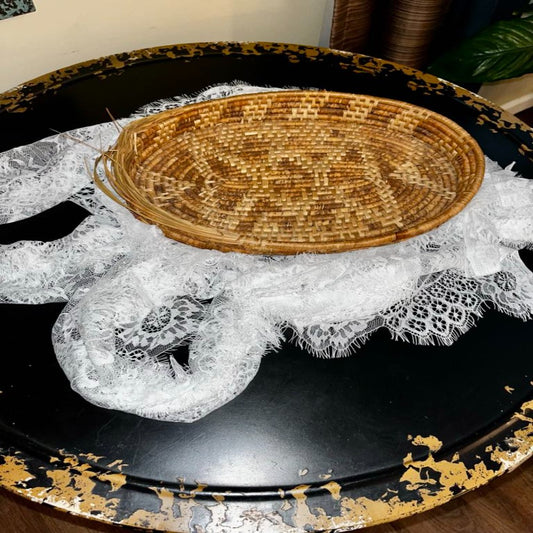 LACE TABLE RUNNER