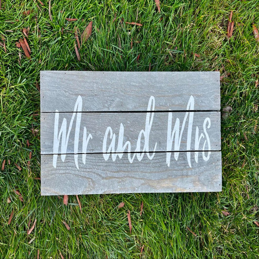 MR AND MRS WOODEN SIGN